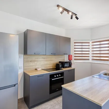 2 Bedroom Flat With Balcony, Valley Views Karp1-8 * San Ġwann