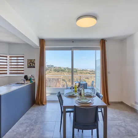דירה 2 Bedroom Flat With Balcony, Valley Views Karp1-8