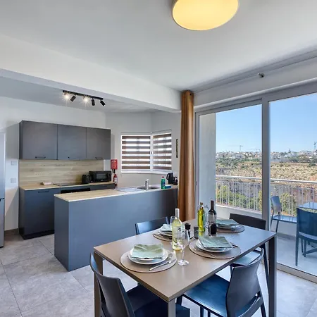 2 Bedroom Flat With Balcony, Valley Views Karp1-8 דירה San Ġwann
